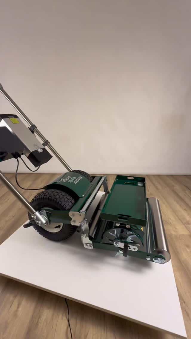 🔥SET: Master Vario Drive Pro + Master Lawn Slitter - Green 

www.zidekhk.com

#lawncare #100progreen #gardening