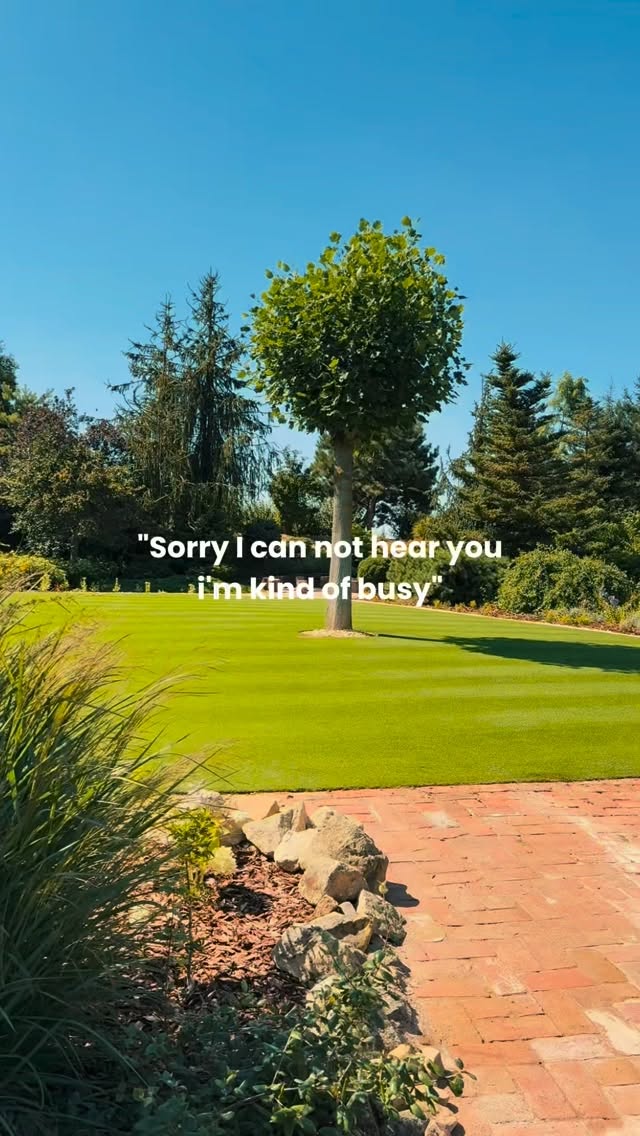 “I am kind of busy”🔥⛳️

Nejlepší produkty pro váš vysněný trávník: www.zidekhk.com
➡️Shop now: www.zidekhk.com

Trávnikáření není jen obyčejná práce kolem domu. Pro někoho se z něj stává tichá, ale hluboká vášeň. Je to každodenní péče, ve které se spojuje trpělivost, smysl pro detail i radost z viditelného výsledku.
…

#lawncare #lawncare #lawncare #100progreen #gardendesign