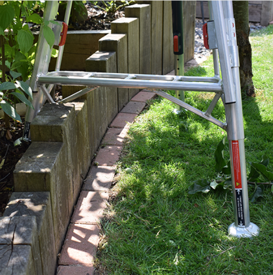 Třínohý žebřík Henchman 1,8 m (plně nastavitelný)