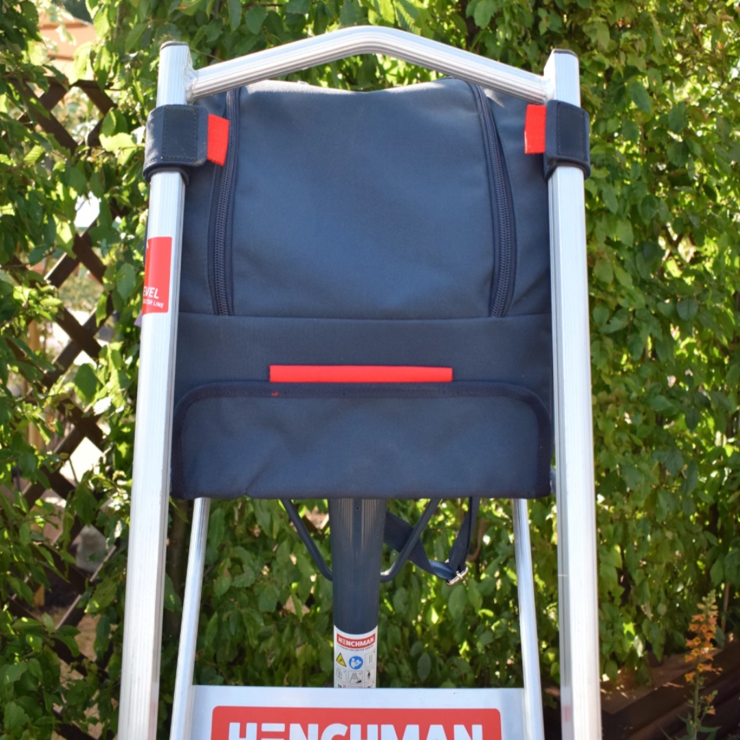 Henchman brašna na nářadí – praktický organizér pro práci na třínohém žebříku