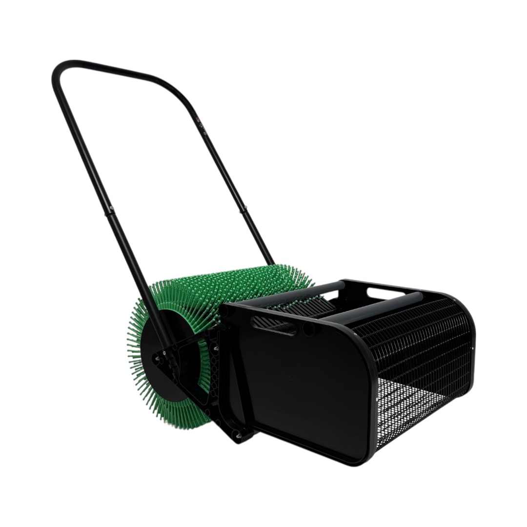 Sběrač travních špuntů Bag-A-Nut 45 cm – rychlý a efektivní úklid po aerifikaci