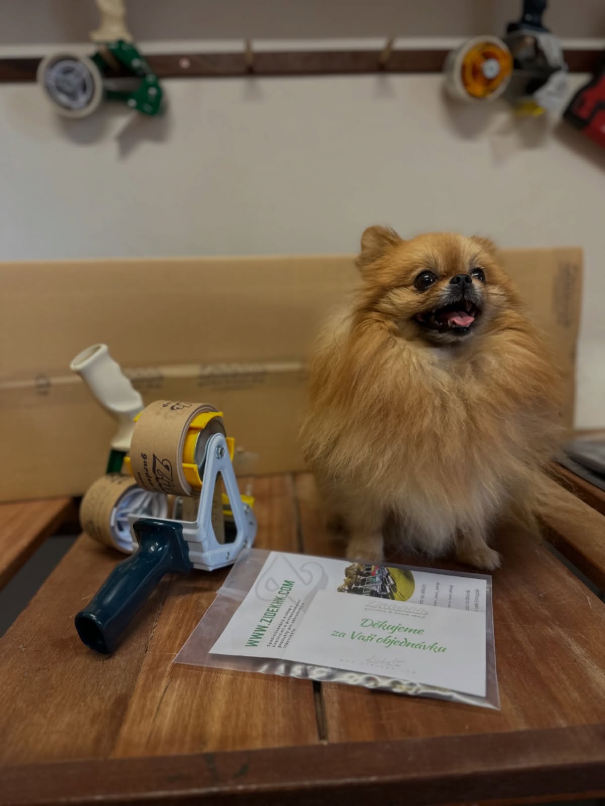 🇨🇿 Wir verpacken Ihre Bestellungen auch am Wochenende, damit sie so schnell wie möglich bei Ihnen ankommen. 📦✨ 🇬🇧 Wir verpacken Ihre Bestellungen auch am Wochenende, damit sie so schnell wie möglich bei Ihnen ankommen. 📦✨ 🛒www.zidekhk.com